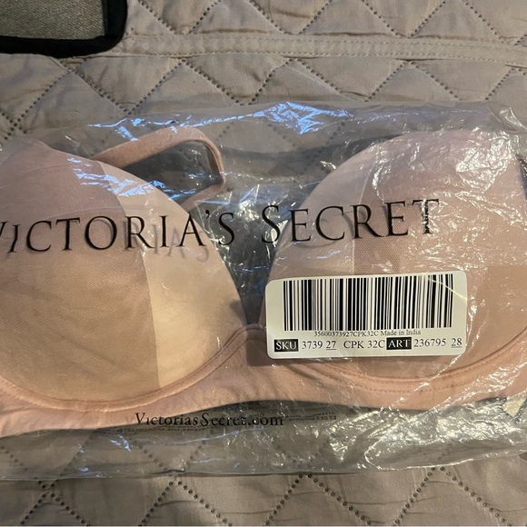 Victorias Secret plunge padded wireless bra (with matching panties -NWOT - Picture 5 of 6